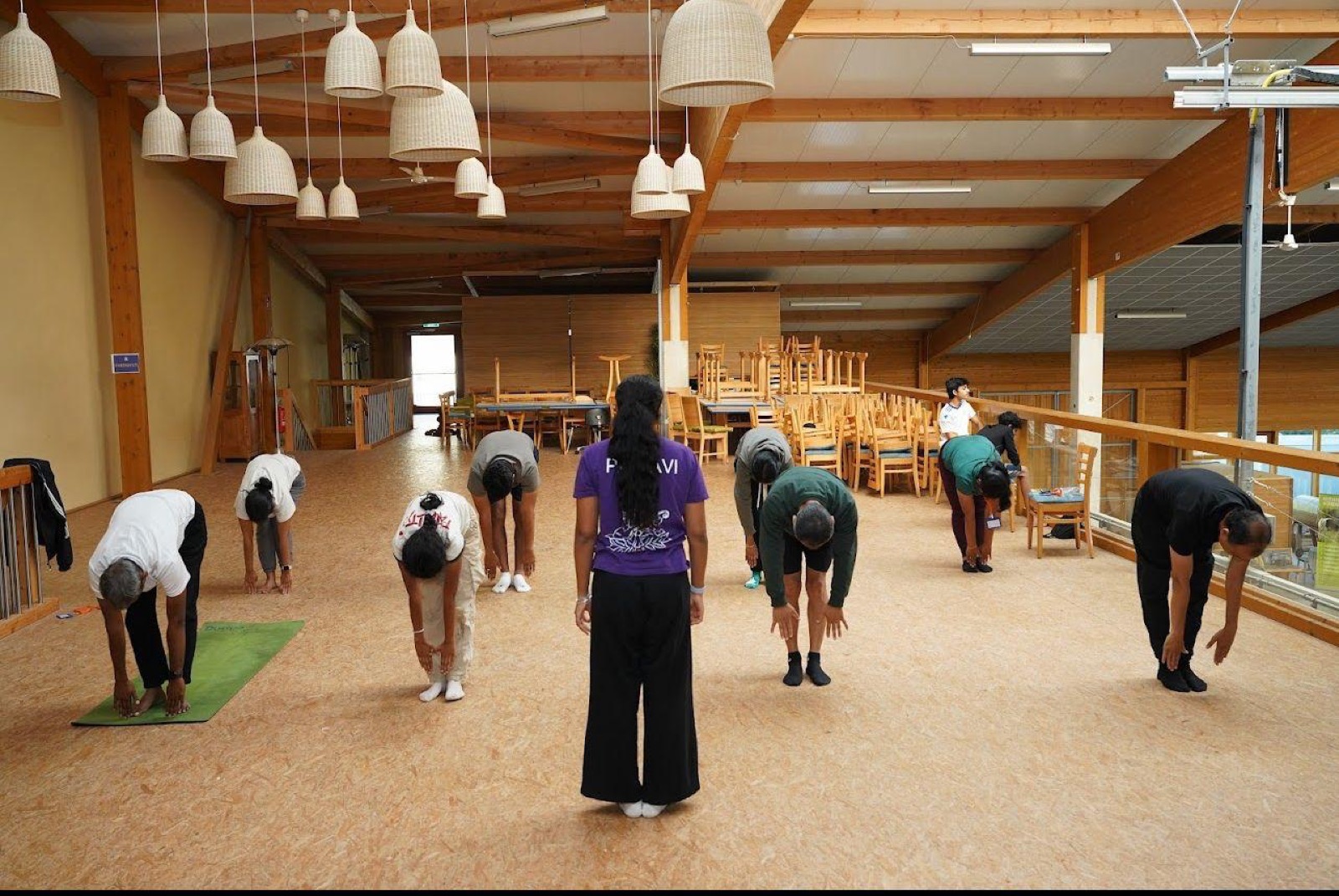 Guiding forward folds in a wooden studio